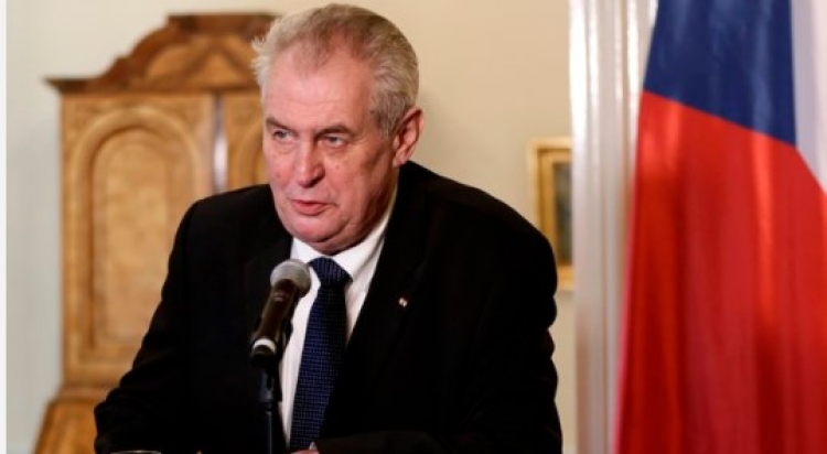 Musím upozornit Kisku na případný vpád putinových vojsk, aby se dokázal připravit, vzkazuje Miloš Zeman